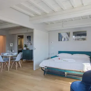 luxury-suite-in-florence-hosted-by-sweetstay.it-tuscanyhotel.com/